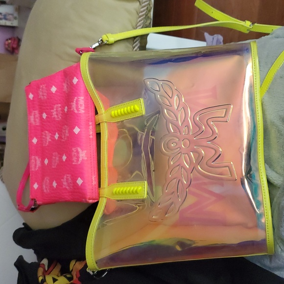 MCM Flash.$ - Picture 3 of 10